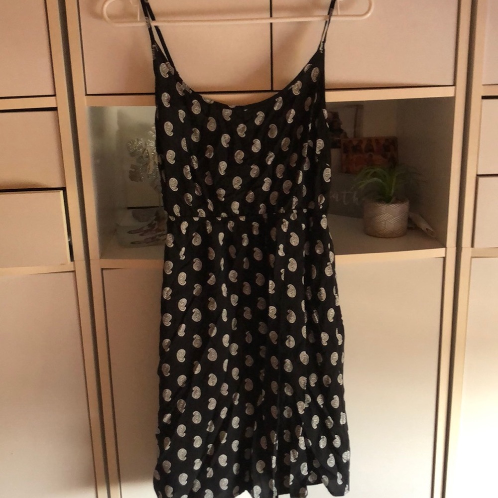 Black and white patterned sun dress